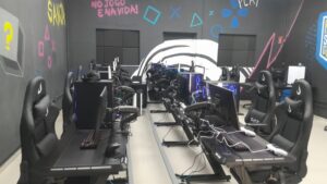 Entrada da arena gamer pública em São José dos Campos