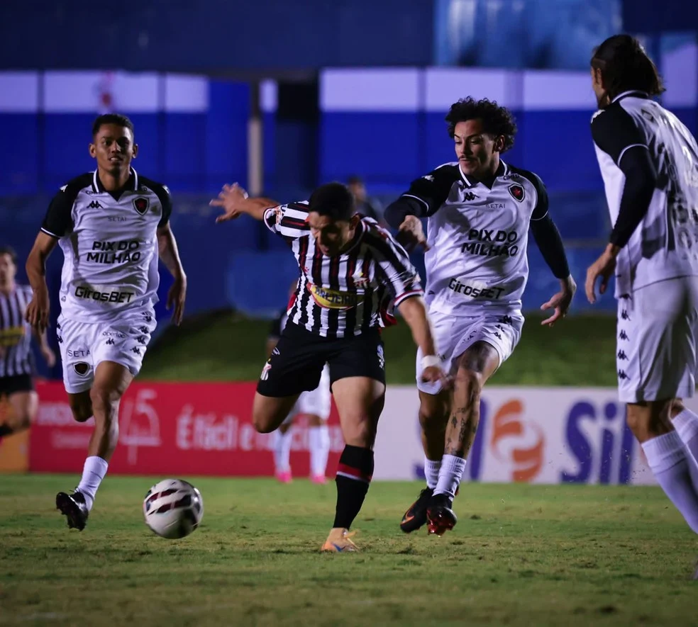 Botafogo-PB Série C com defesa sem sofrer gols