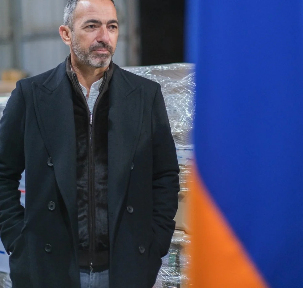 Youri Djorkaeff critica seleção brasileira em entrevista — ex-atacante e embaixador da Fifa