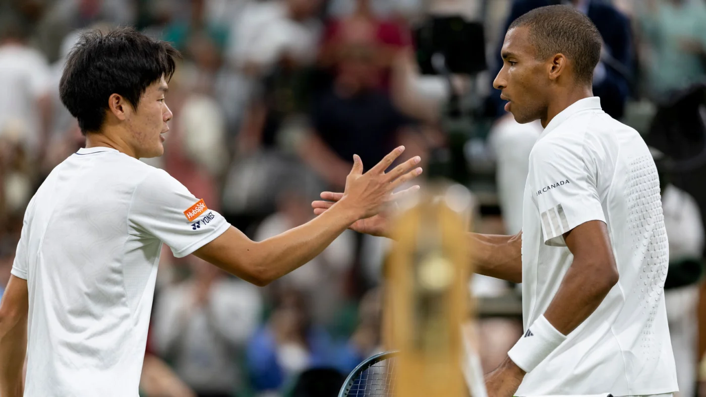 Aliassime Wimbledon em quadra